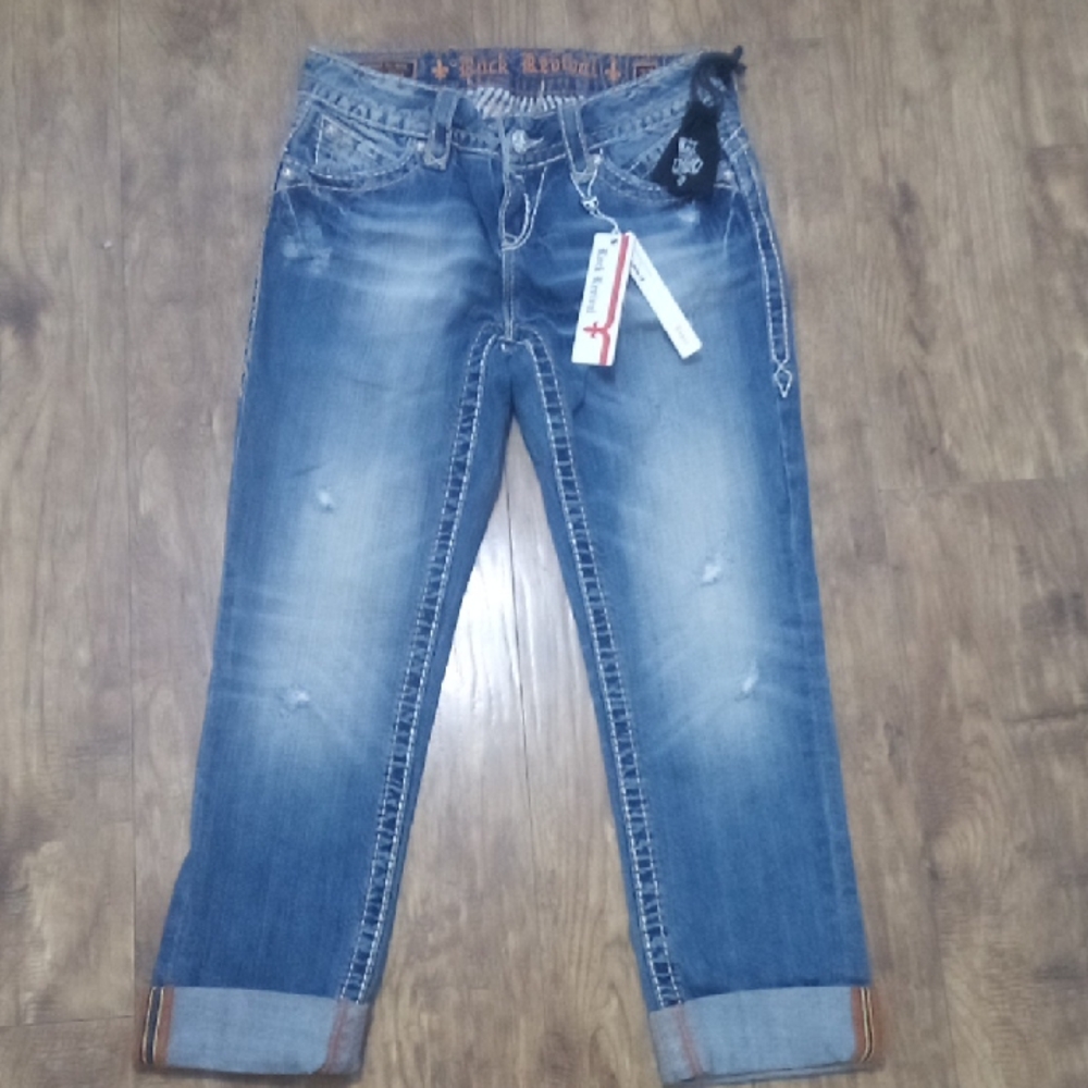 Rock Revival Women's 27 Capri Amy Distressed